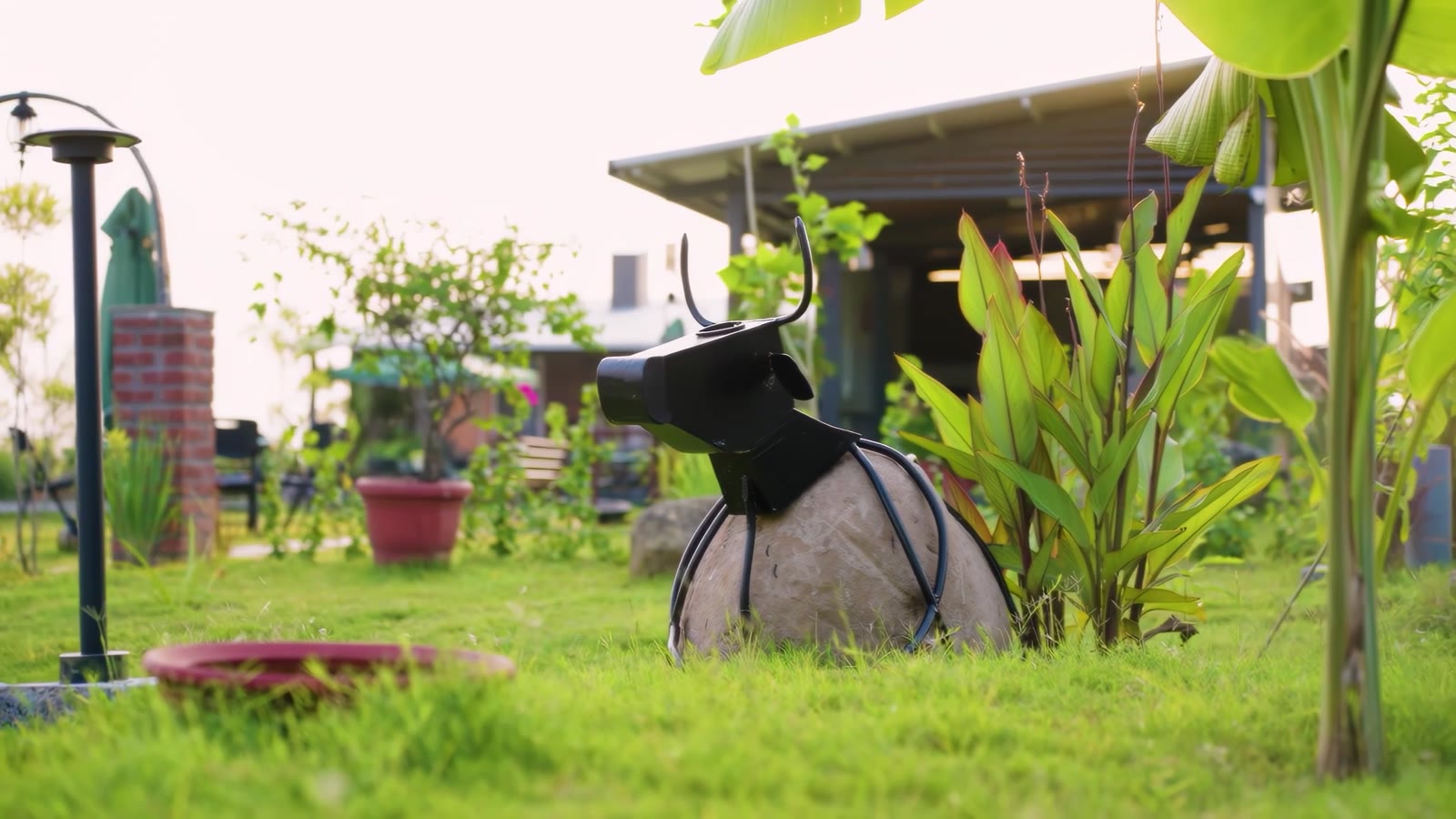 Greenery and quiet paths around Sabr